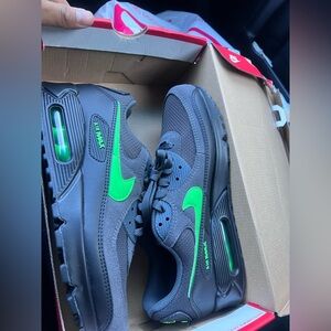 Nike Air Max Sneakers - Black and Green